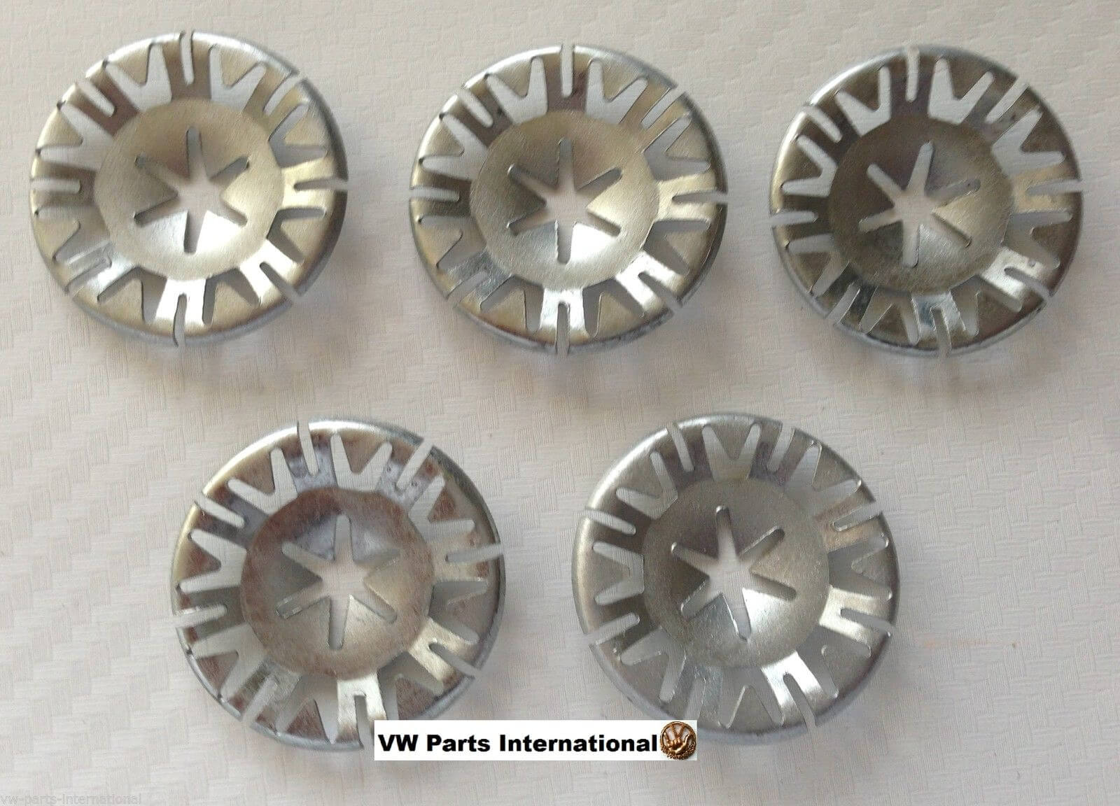 5x Under Tray Exhaust Heat Shield Fixing Clip Nut VW Caddy Crafter