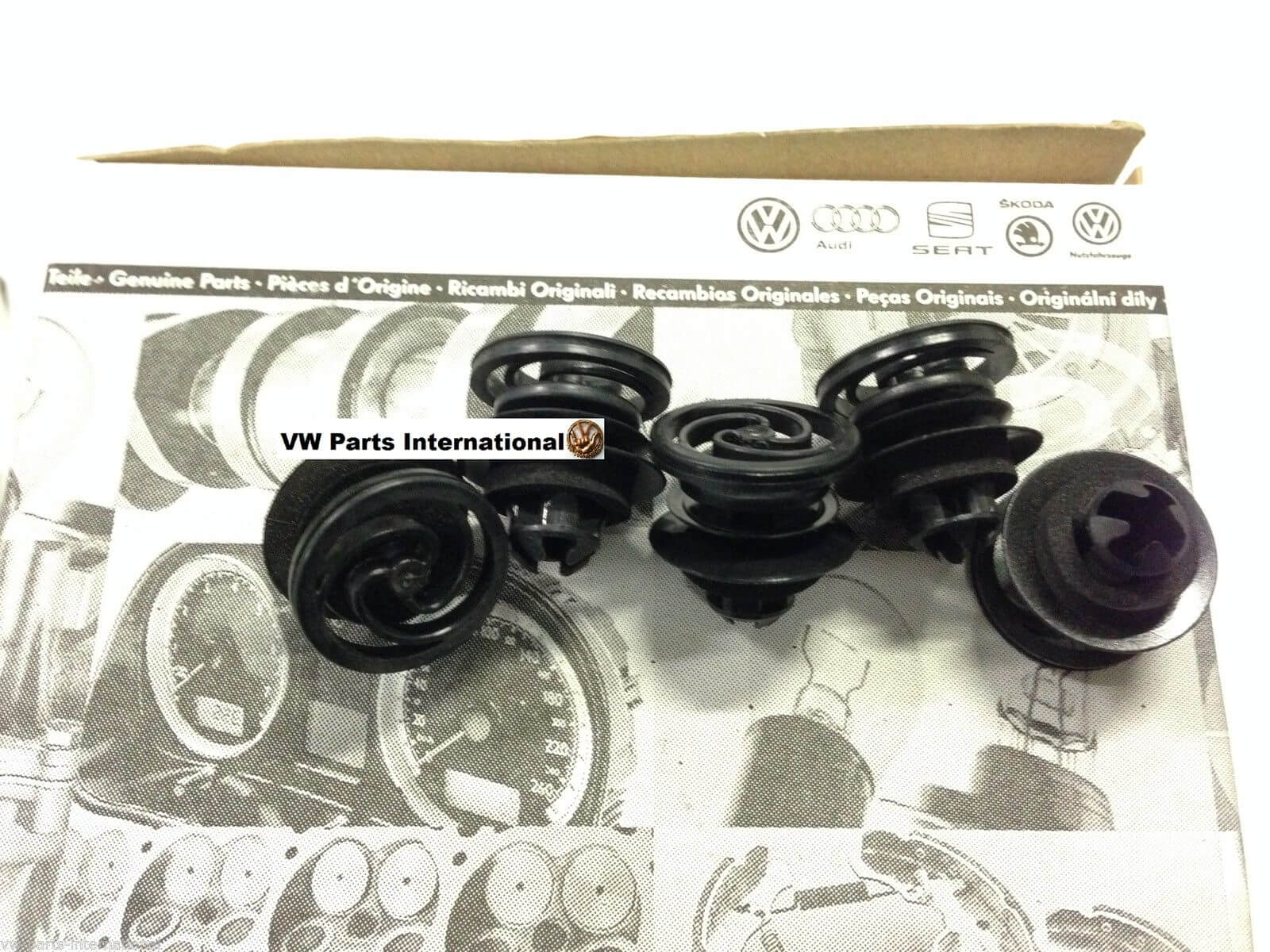 5x VW Golf MK4 GTI R32 Door Card Fixing Clips Genuine New OEM VW Parts