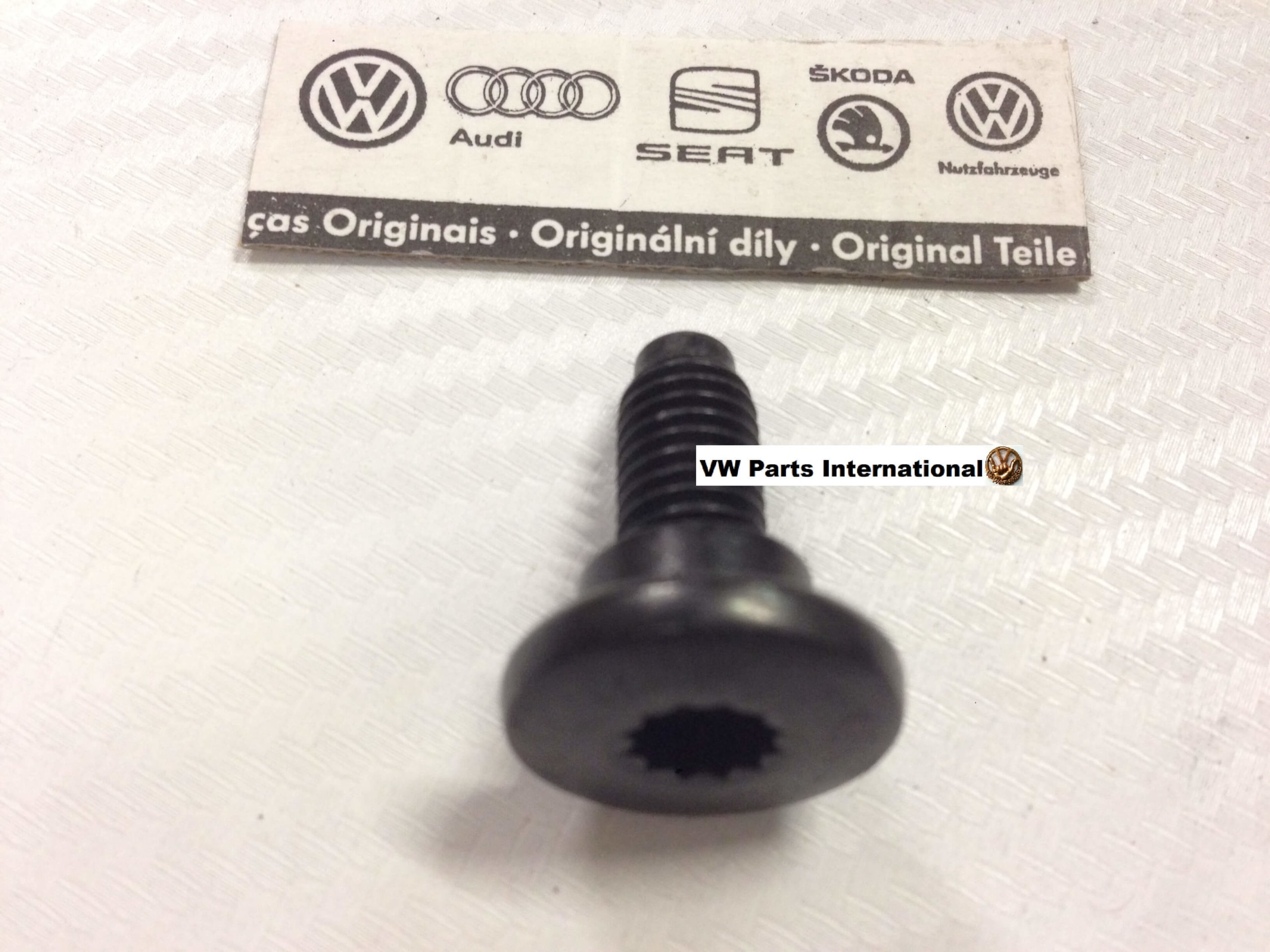 VW Golf MK4 MK5 MK6 Scirocco Tailgate Striker Plate Bolts Genuine VW