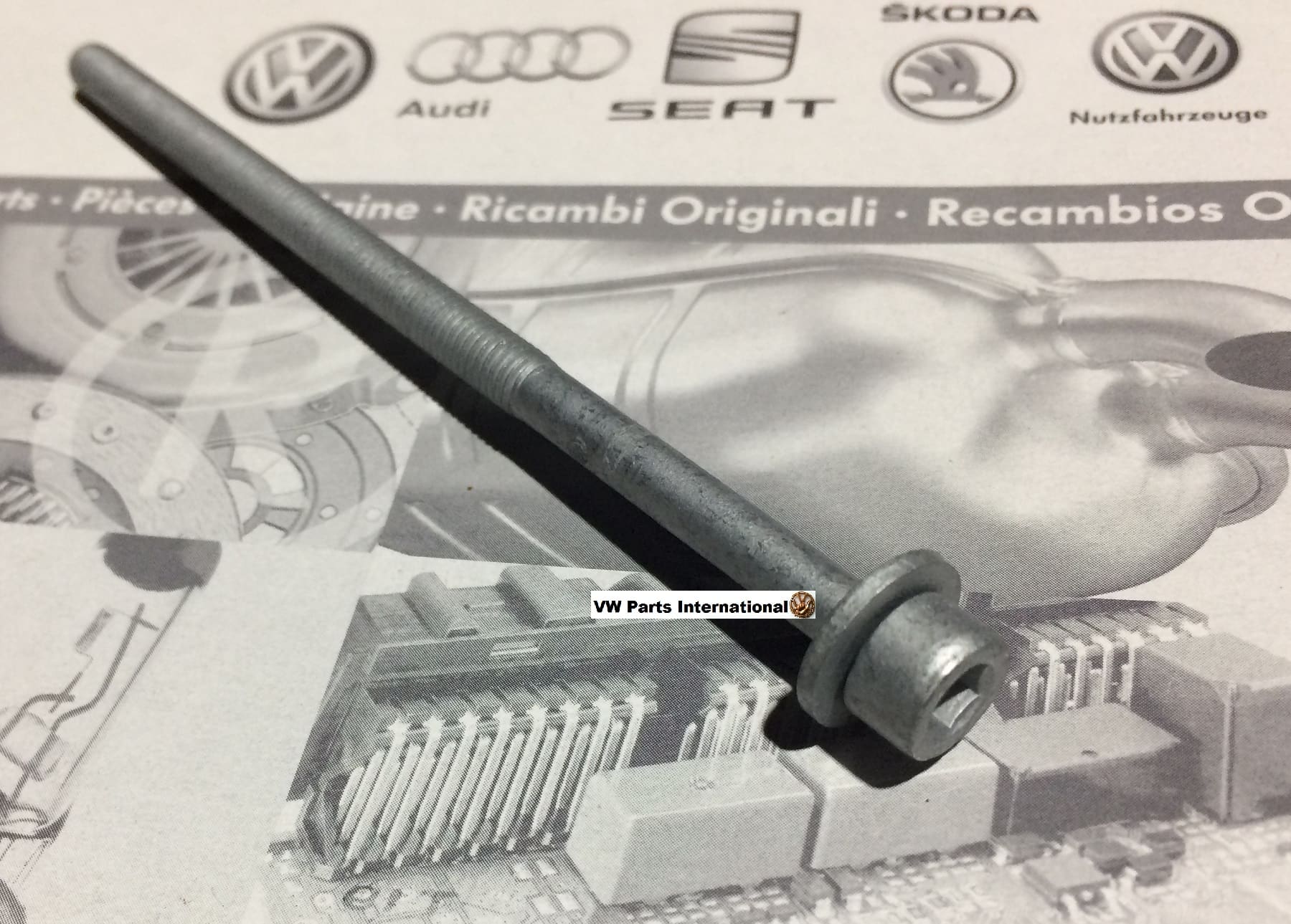 VW Golf MK4 R32 GTI 1.8T Thermostat Temperature Housing Long Bolt