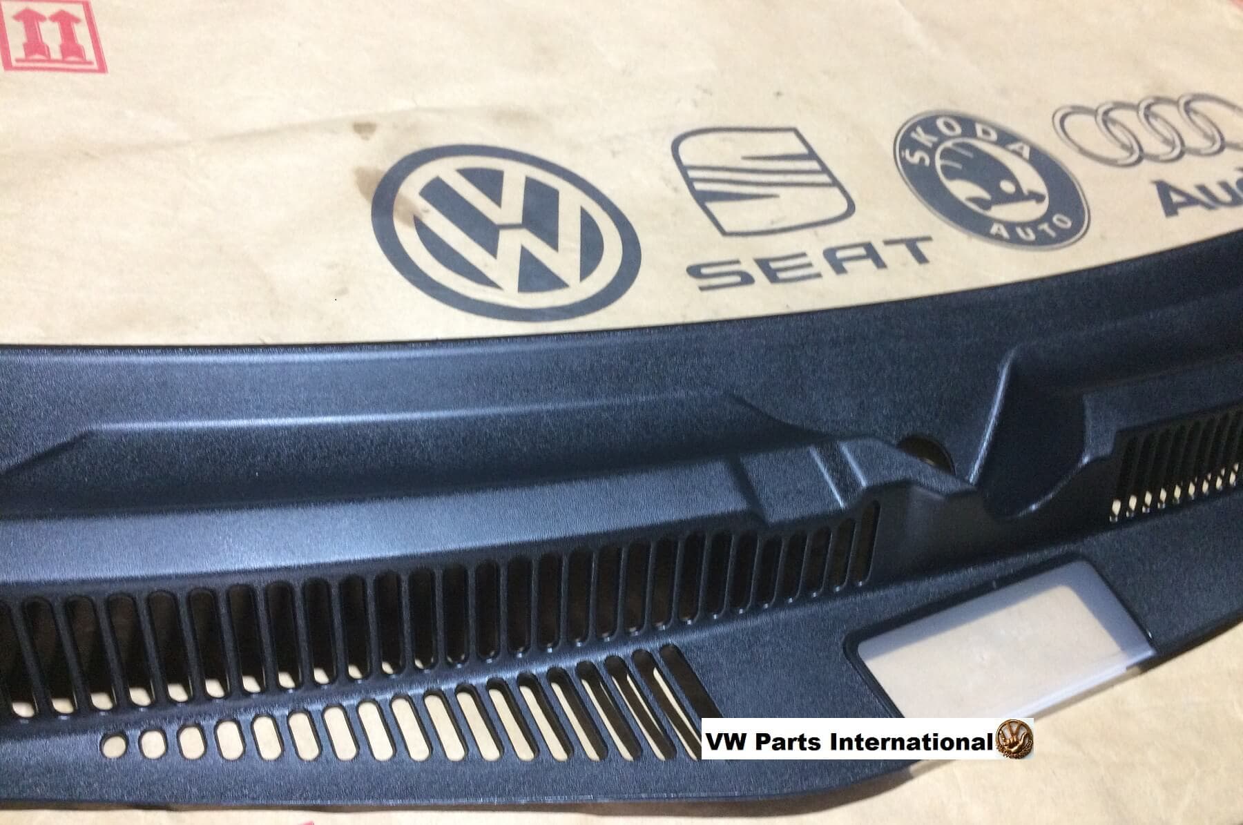 VW ゴルフ2　レイントレイ　Water deflector　右ハンドル　純正 VW ゴルフ2レイントレイWater deflector右ハンドル純正｜Www.scnacademy.es