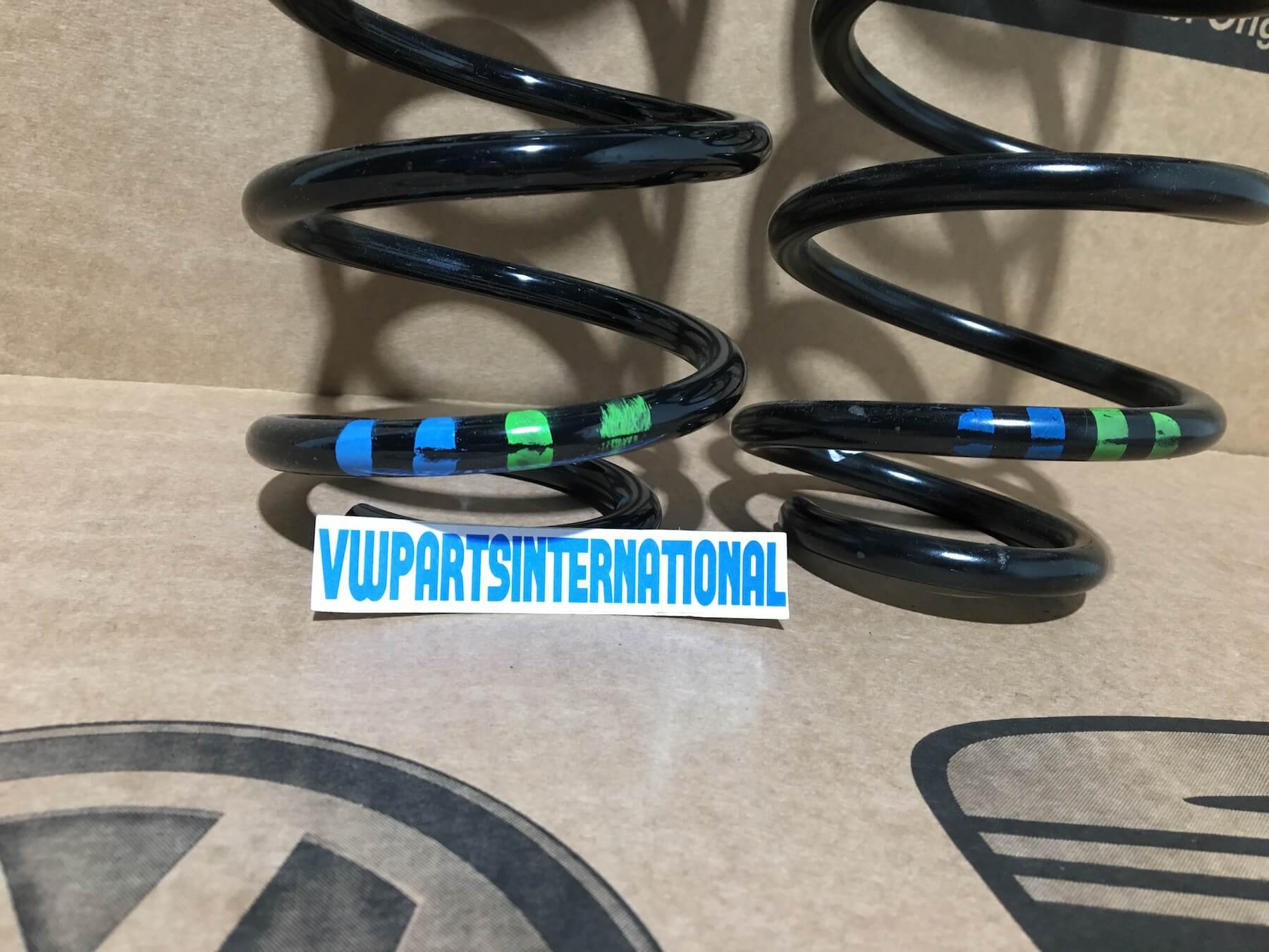 VW Golf MK3 Estate Variant Rear Suspension Springs New Genuine NOS OEM