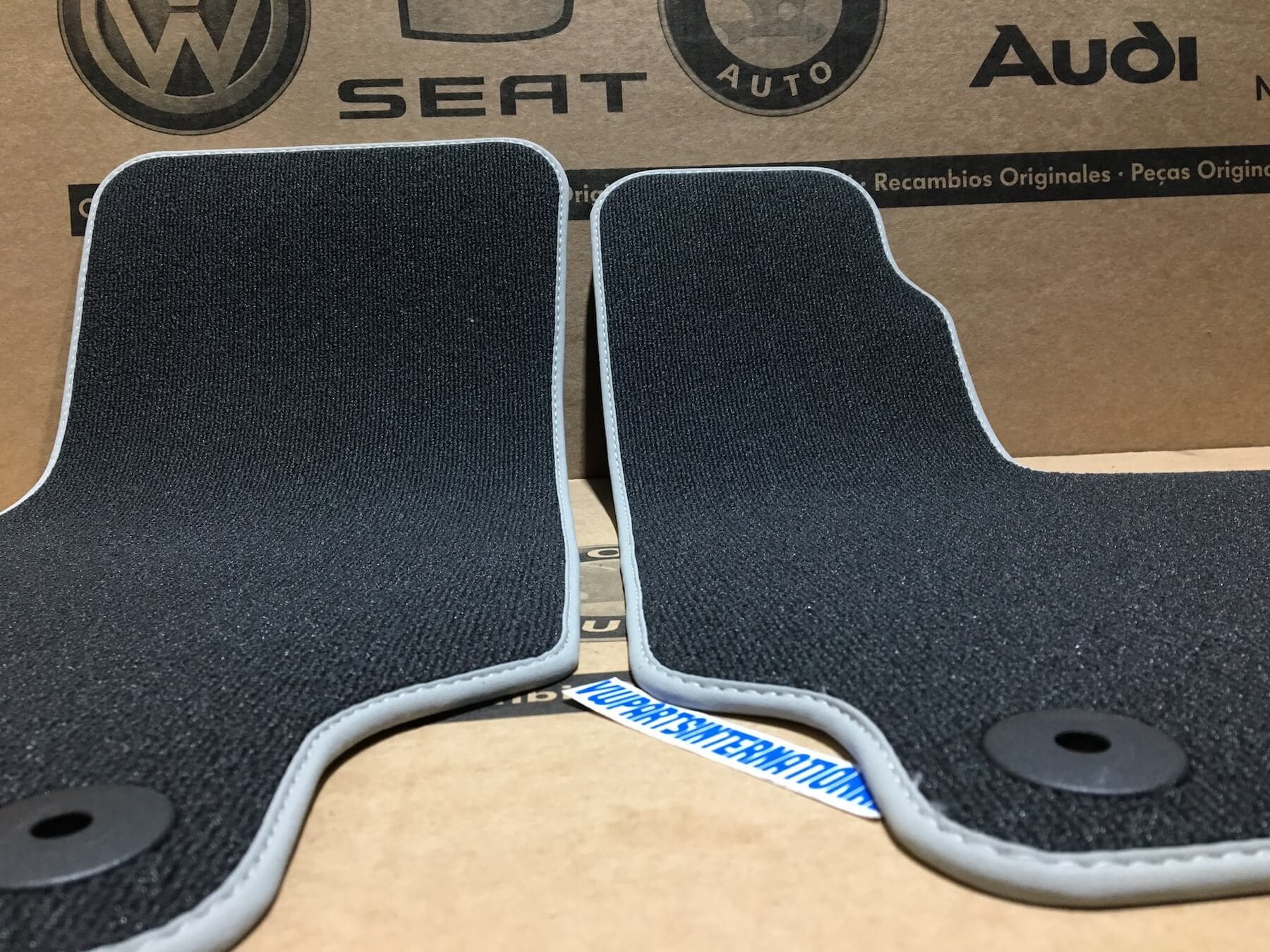 Audi TT TTS MK2 3.2 Carpet Floor Mats Hardwearing Carpet Protection