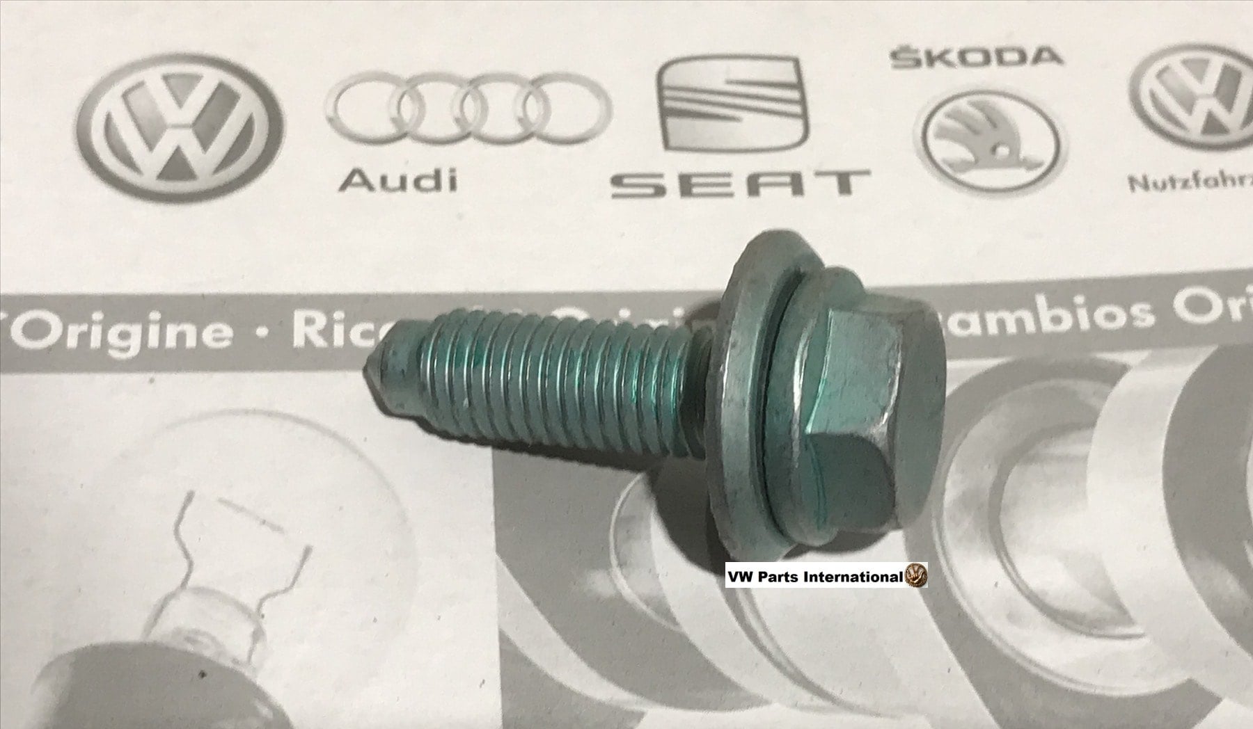 VW Golf MK4 R32 Bora Audi TT Rear Control Arm Mounting Bracket Bolt New