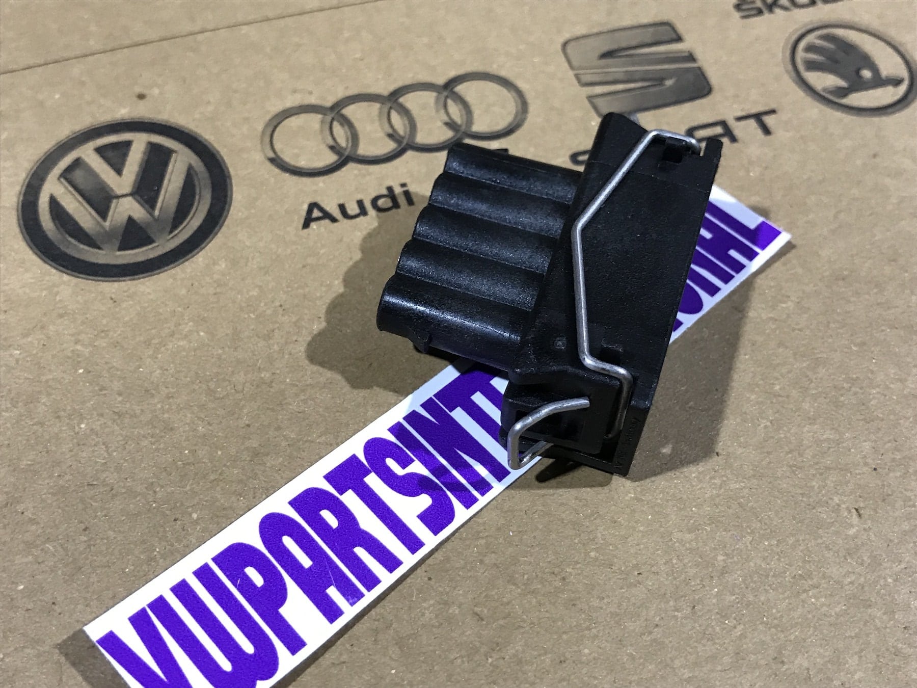 VW Golf MK3 VR6 GTI Engine Wiring Harness Connector Housing 5 pin