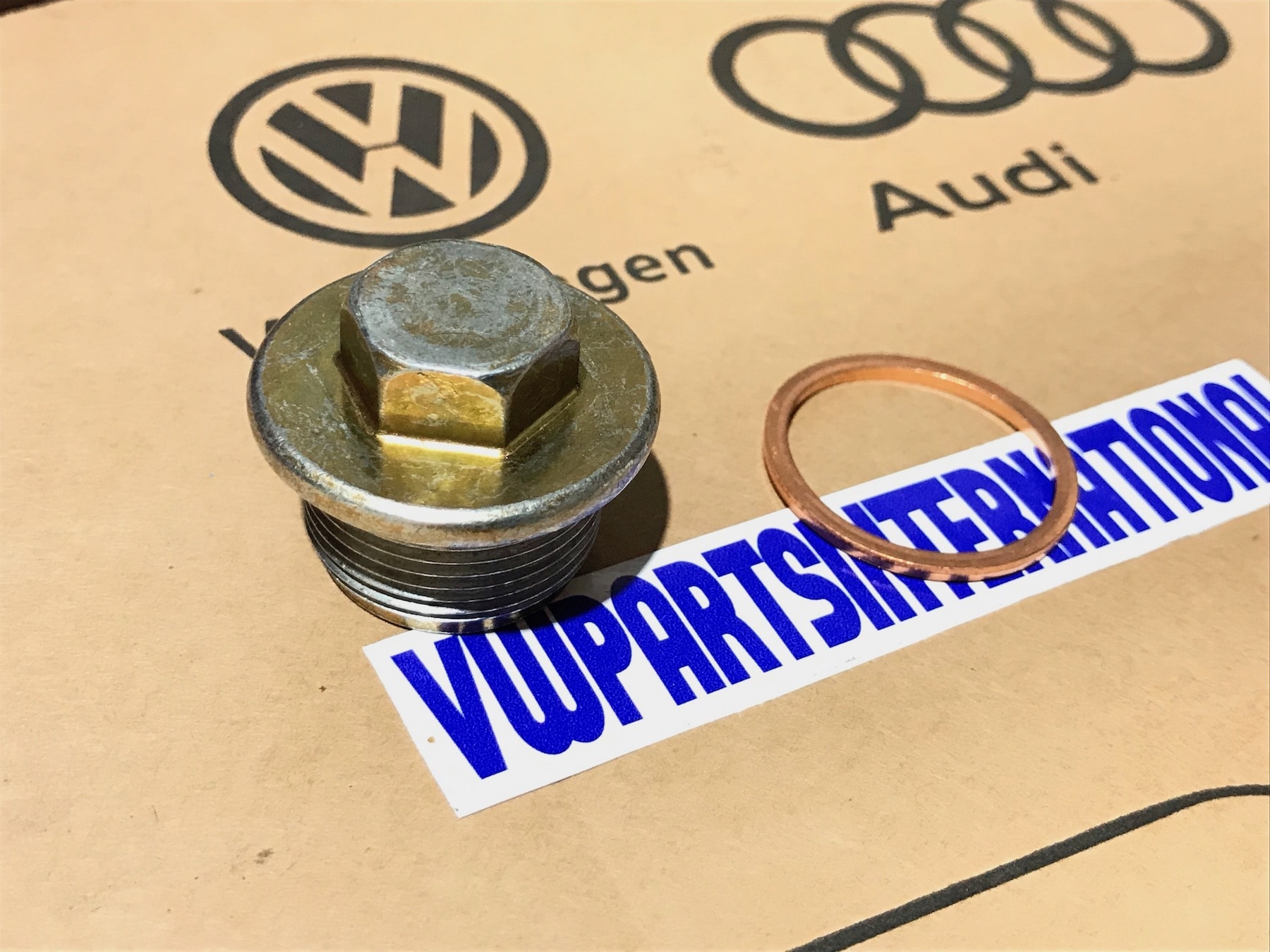 VW Golf MK3 GTI 16v Engine Oil Sump Pan Drain Plug & Washer New Genuine