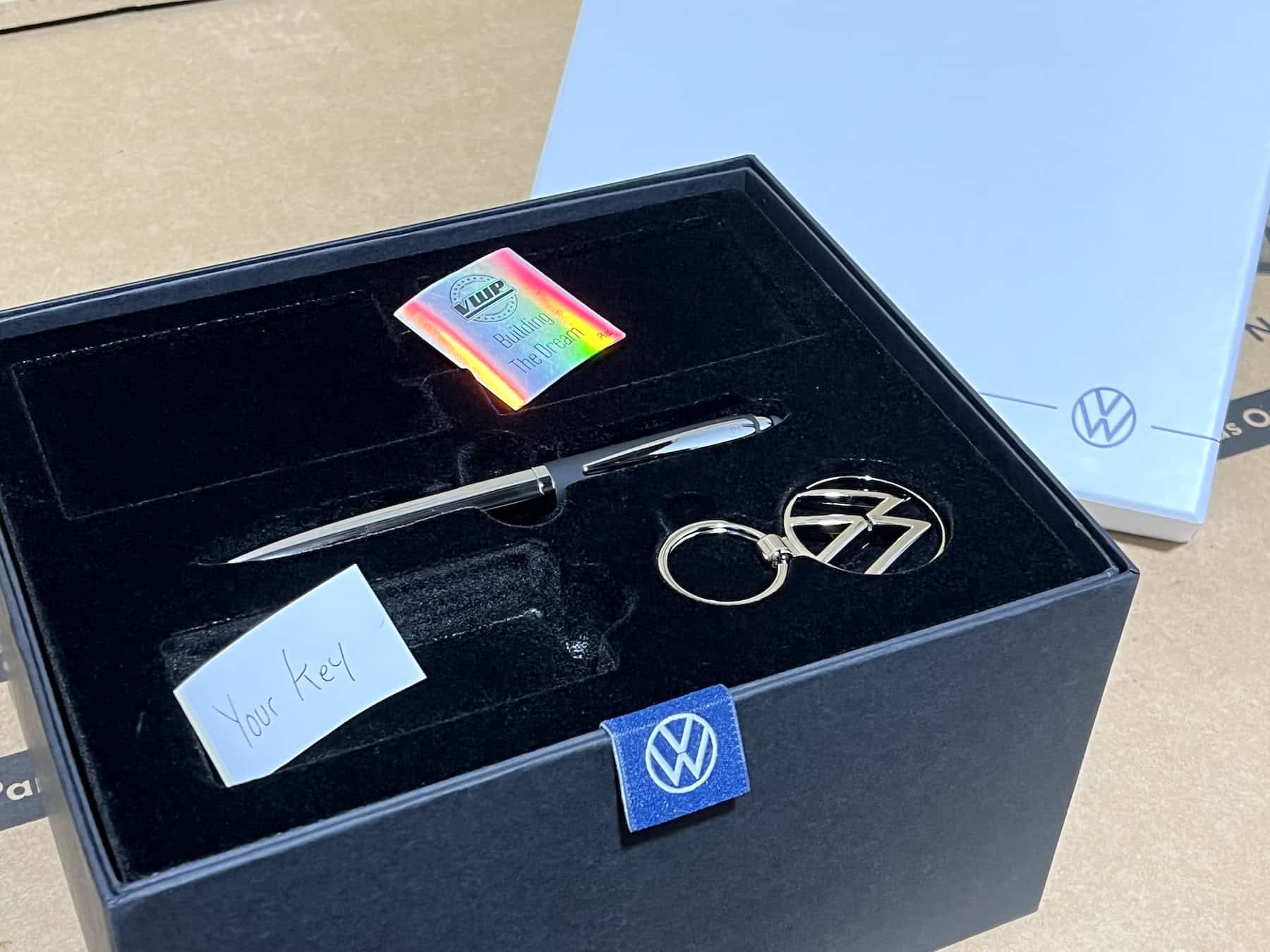 Volkswagen Owners Welcome Box Gift Set Keyring Travel Cup