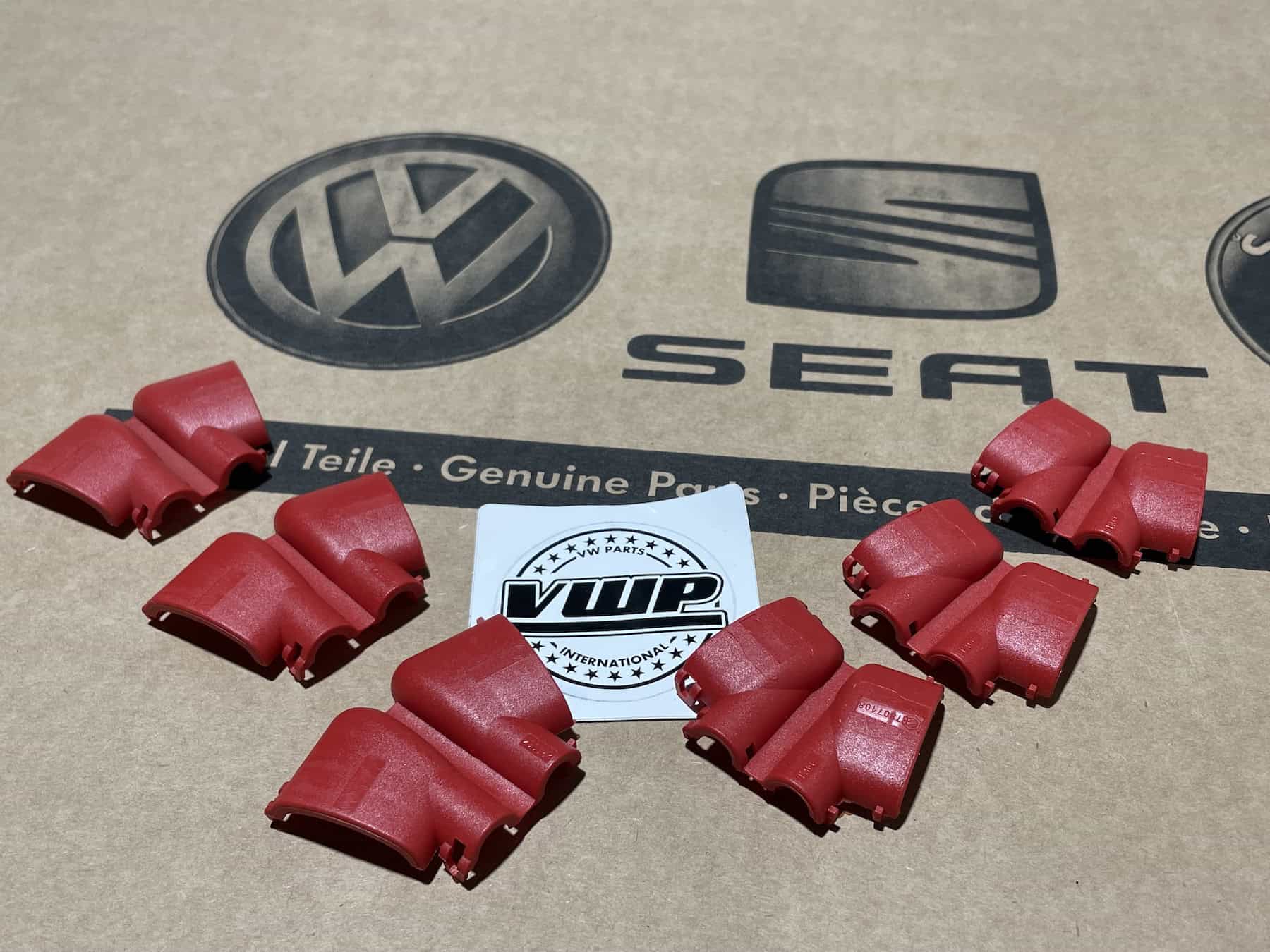 VW Golf MK4 MK5 R32 Audi TT 3.2 Engine Ignition Coil Pack Covers Red
