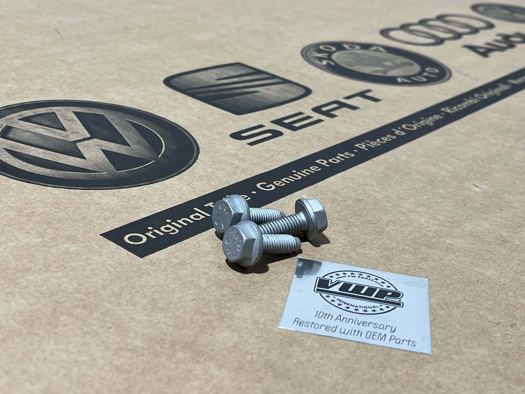 VW Golf MK5 MK6 MK7 GTI TDI R Scirocco Front Strut Top Mount Bolts 26mm