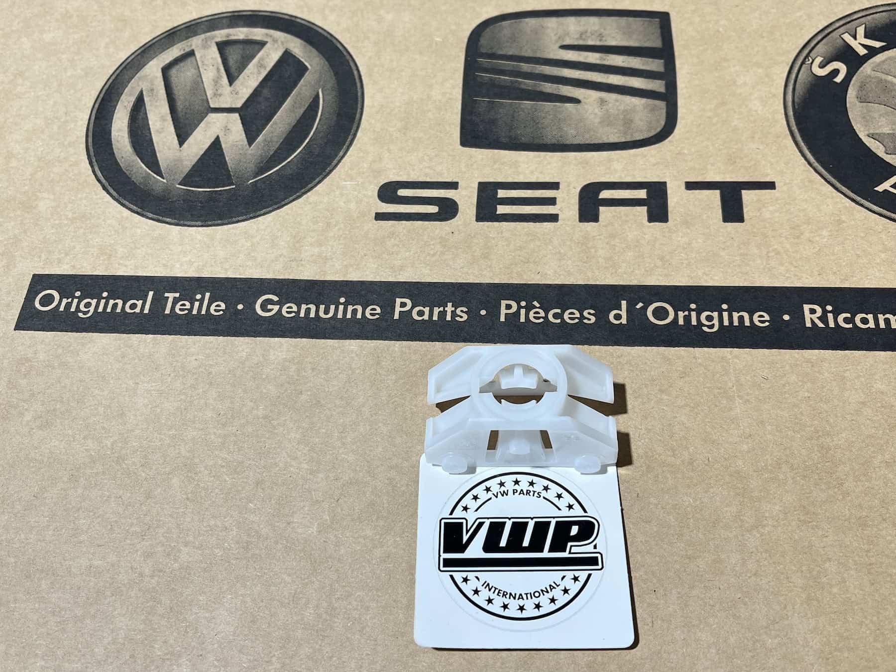 VW Golf MK5 MK6 MK7 Scirocco MK3 Brake Pedal Retainer Clip Genuine New