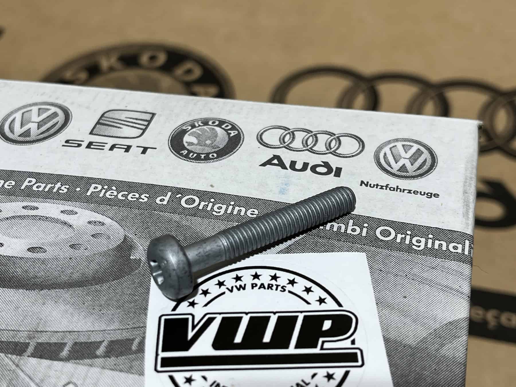 Audi A4 T quattro S Line Camshaft Retainer Cap Bolt Genuine New OEM ...
