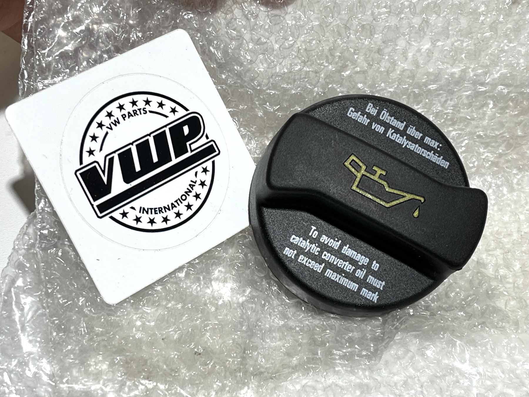625038 - Oil Filler Cap Screw On Type